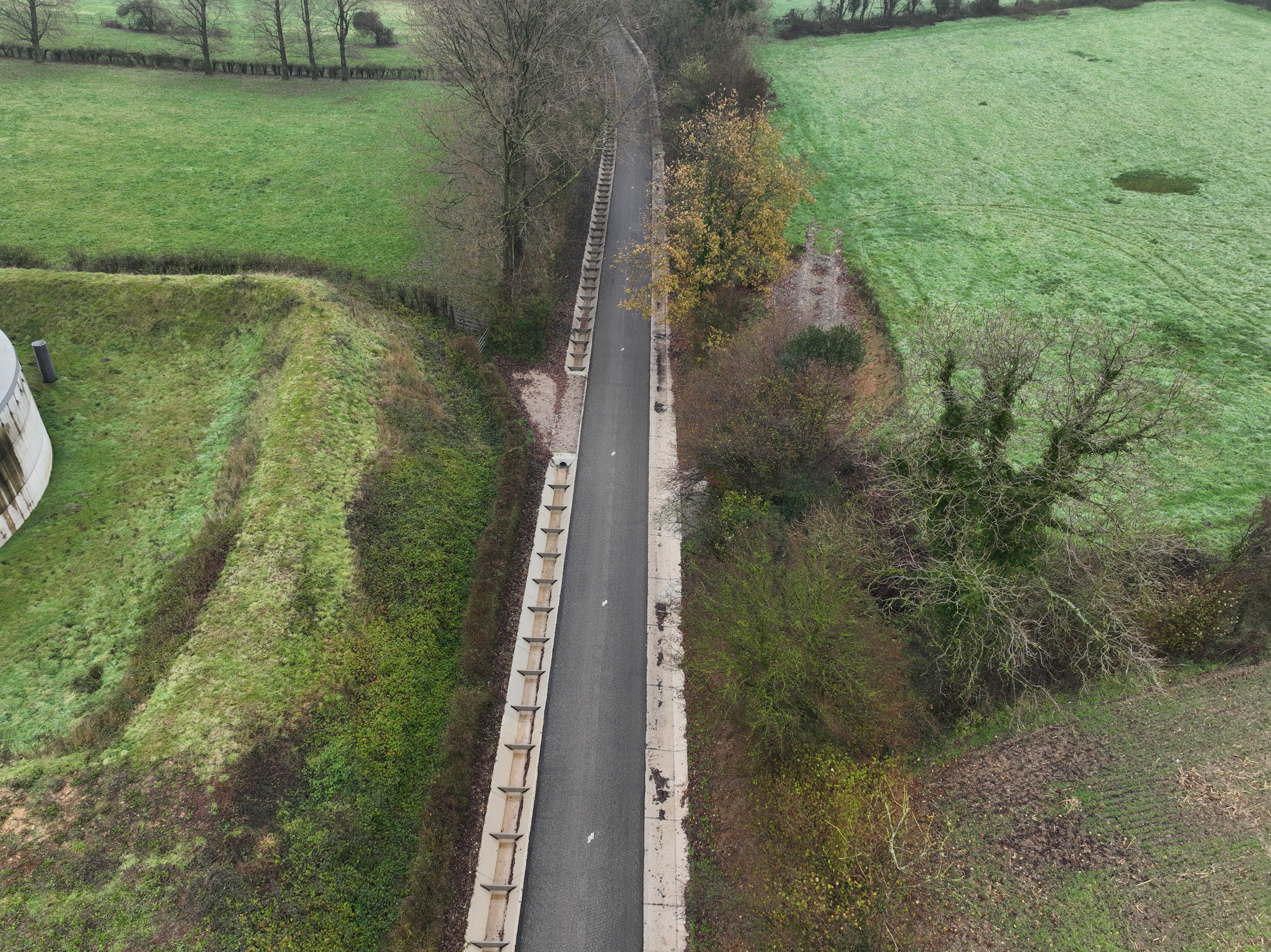 Travaux de renforcement et gestion hydraulique des accotements - Image 1